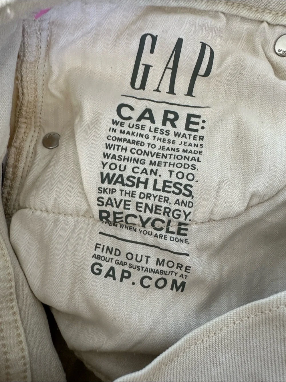 GAP Wide-Leg Jeans in Light Cream
